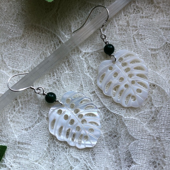 New!! Albo Monstera Mother of Pearl Sterling Earrings with Green Aventurine - Picture 2 of 4